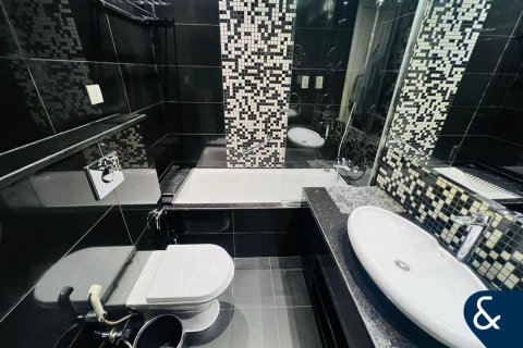 Apartment in Business Bay, Dubai 2 bedrooms, 117 sq.m. № 76672 - photo 9