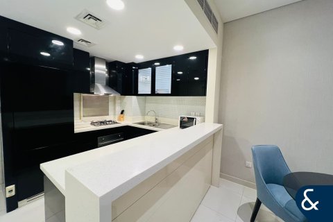 Apartment in Business Bay, Dubai 2 bedrooms, 117 sq.m. № 76672 - photo 2