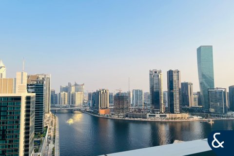 Apartment in Business Bay, Dubai 2 bedrooms, 117 sq.m. № 76672 - photo 3