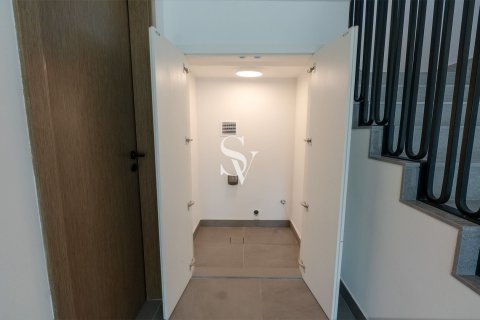 Townhouse in Dubai 3 bedrooms, 164 sq.m. № 121747 - photo 11