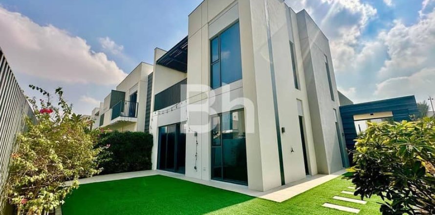 Вилла в Arabian Ranches 3, Дубай, 4 спальни, 224м², № 24862