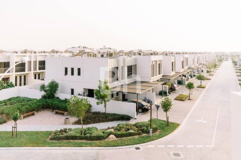 Townhouse in DAMAC Hills (Akoya by DAMAC), Dubai 5 bedrooms, 237 sq.m. № 24861 - photo 1