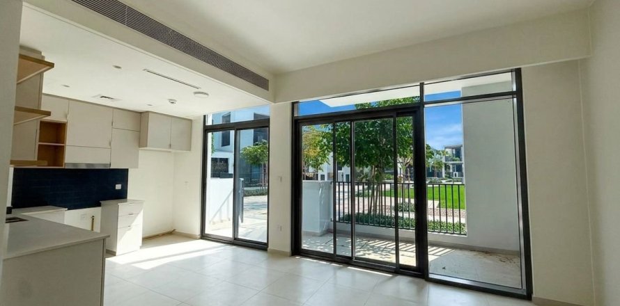 Townhouse in Dubai 3 bedrooms, 118 sq.m. № 123943