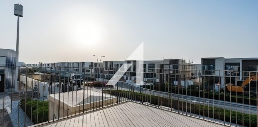 Villa in The Valley, Dubai 4 bedrooms, 255.5 sq.m. № 60000