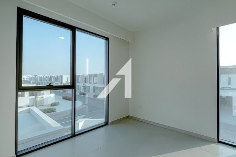 Villa in The Valley, Dubai 4 bedrooms, 255.5 sq.m. № 60000 - photo 5