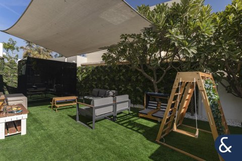 Villa en Arabian Ranches, Dubai, 5 dormitorios, 511 m², № 98661 - foto 26