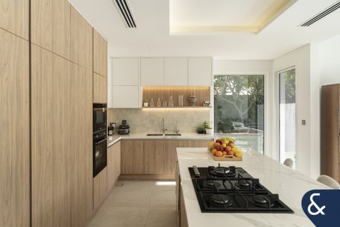 Villa en Arabian Ranches, Dubai, 5 dormitorios, 511 m², № 98661 - foto 11