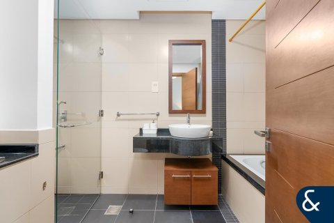 Apartamento en Business Bay, Dubai, 1 dormitorio, 71 m², № 98659 - foto 9