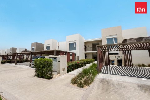 Apartment in Dubai 2 bedrooms, 120.9 sq.m. № 49357 - photo 2