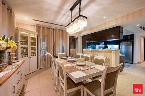 Villa in Dubai 3 bedrooms, 524.2 sq.m. № 89319 - photo 8