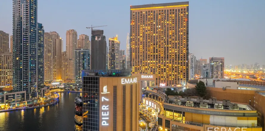 Appartement à Silverene Tower B, Dubai Marina, Dubai, 2 chambres, 99 m², № 61761