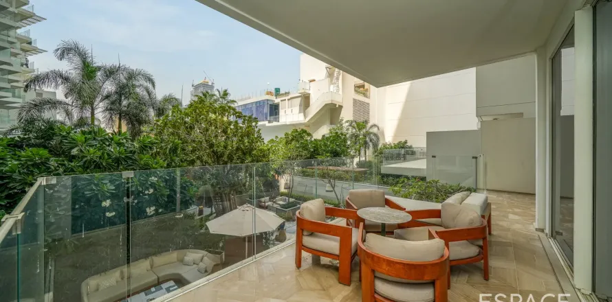 Apartment in Palm Jumeirah, Dubai 2 bedrooms, 166 sq.m. № 61760