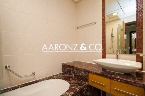 Снять в аренду квартиру в Джумейра Бич Резиденс, Дубай: 2 спальни, 136м², № 92921 - фото 12