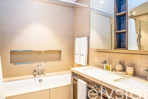 Apartment in Zabeel, Dubai 3 bedrooms, 164 sq.m. № 37834 - photo 6