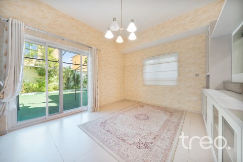 Villa in Dubai 4 bedrooms, 309.27 sq.m. № 119420 - photo 10