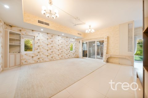 Villa in Dubai 4 bedrooms, 309.27 sq.m. № 119420 - photo 6