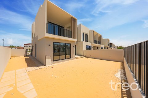 Townhouse in Dubai 4 bedrooms, 357.4 sq.m. № 119416