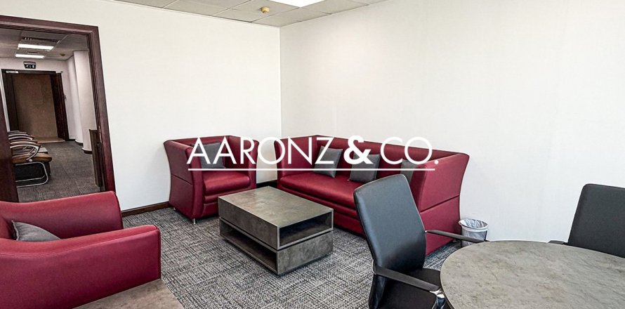 Office in Business Bay, Dubai 105 sq.m. № 97456