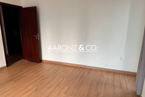 Купить квартиру в Icon Tower 2, Джумейра Лейк Тауэрс, Дубай: 2 спальни, 87м², № 97451 - фото 8