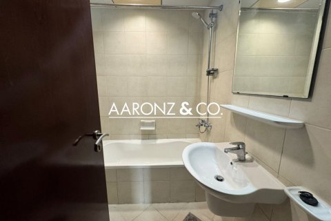 Купить квартиру в Icon Tower 2, Джумейра Лейк Тауэрс, Дубай: 2 спальни, 87м², № 97451 - фото 10