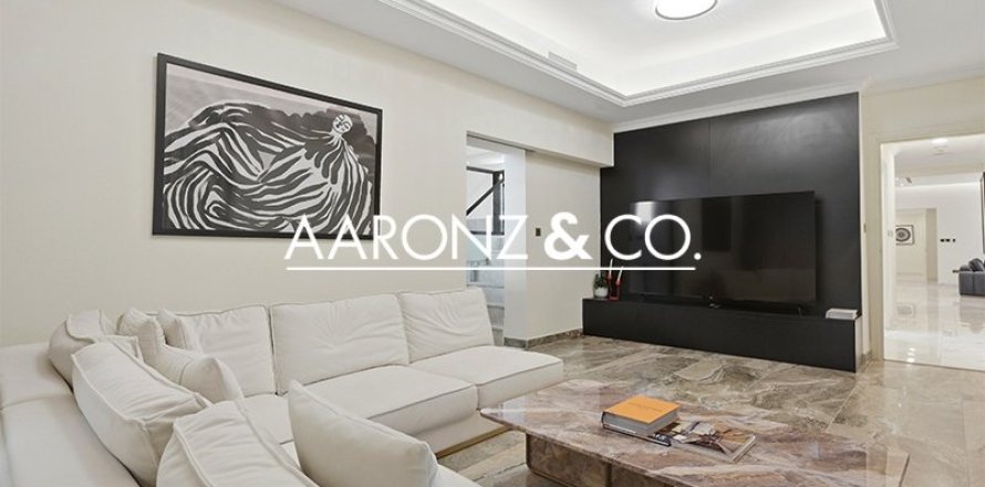 Appartement à Jumeirah Lake Towers, Dubai, 4 chambres, 442 m², № 97452