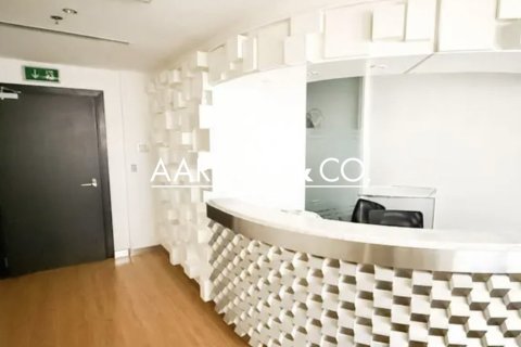 Снять в аренду офис в Джумейра Лейк Тауэрс, Дубай: 165м², № 97457 - фото 2