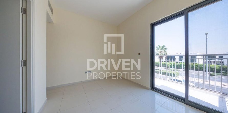 Townhouse in Dubai 3 bedrooms, 166.2 sq.m. № 127135