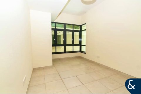 Снять в аренду квартиру в The Views, Дубай: 3 спальни, 140м², № 79411 - фото 7