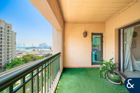 Снять в аренду квартиру в Пальме Джумейре, Дубай: 2 спальни, 167м², № 79412 - фото 18