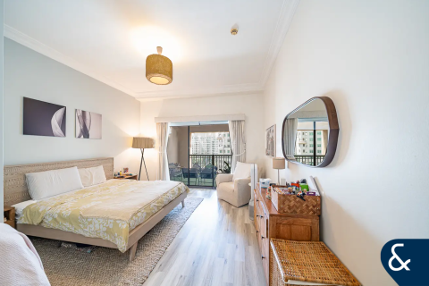 Снять в аренду квартиру в Пальме Джумейре, Дубай: 2 спальни, 167м², № 79412 - фото 8