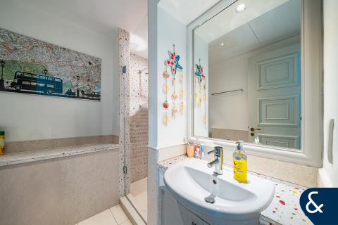 Снять в аренду квартиру в Пальме Джумейре, Дубай: 2 спальни, 167м², № 79412 - фото 13