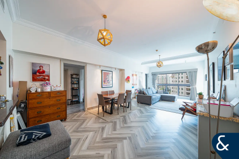 Снять в аренду квартиру в Пальме Джумейре, Дубай: 2 спальни, 167м², № 79412 - фото 1