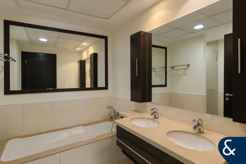 Снять в аренду квартиру в The Views, Дубай: 2 спальни, 145м², № 79421 - фото 9