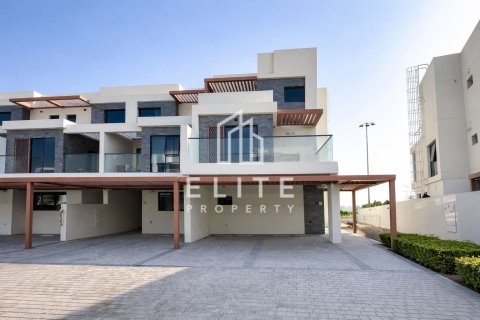 تاون هاوس في دبي 6 غرف نوم , 340 م² رقم 121362 - صورة 3