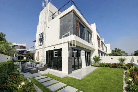 تاون هاوس في دبي 6 غرف نوم , 340 م² رقم 121362