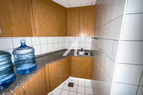 Oficina en Dubai, 106.8 m², № 78181 - foto 2