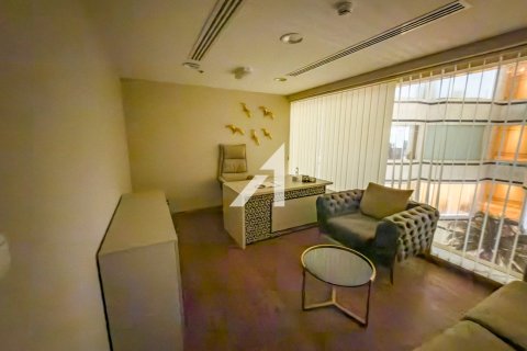 Oficina en Dubai, 151 m², № 78180 - foto 16