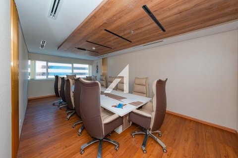 Oficina en Dubai, 151 m², № 78180 - foto 3
