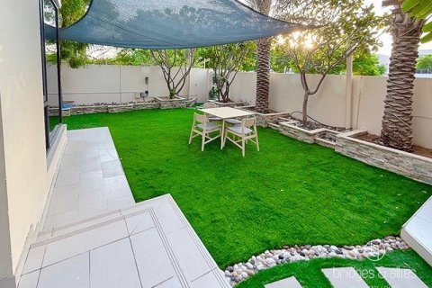 Villa in Dubai Hills Estate, Dubai 4 bedrooms, 302.3 sq.m. № 77183 - photo 5