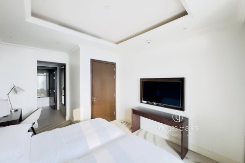 Apartment in Downtown Dubai (Downtown Burj Dubai), Dubai 3 bedrooms, 202.7 sq.m. № 77193 - photo 24