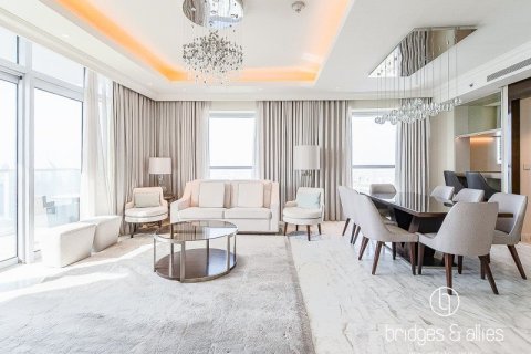 Apartamento en Downtown Dubai (Downtown Burj Dubai), Dubai, 3 dormitorios, 189.9 m², № 77195 - foto 1
