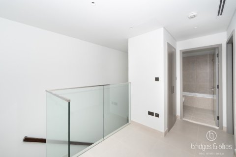 Villa en Dubai, 3 dormitorios, 140.4 m², № 77182 - foto 7