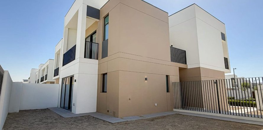 Villa in Dubai 4 bedrooms, 313.5 sq.m. № 112039