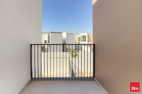 Villa in Dubai 4 bedrooms, 313.5 sq.m. № 112039 - photo 7