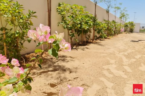 Villa in Dubai 4 bedrooms, 545.2 sq.m. № 112040 - photo 2