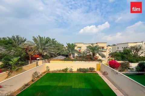 Villa in Dubai 3 bedrooms, 365.3 sq.m. № 84154 - photo 2