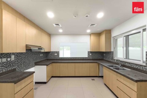 Villa en Dubai, 4 dormitorios, 510 m², № 53316 - foto 9