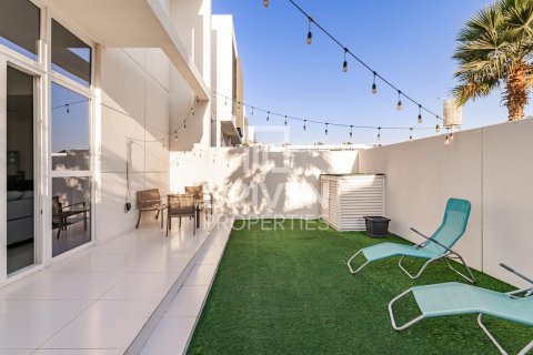 Townhouse in DAMAC Hills (Akoya by DAMAC), Dubai 3 bedrooms, 175 sq.m. № 19583 - photo 8