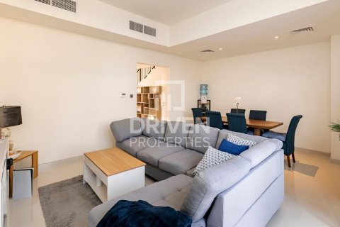 Townhouse in DAMAC Hills (Akoya by DAMAC), Dubai 3 bedrooms, 175 sq.m. № 19583 - photo 1