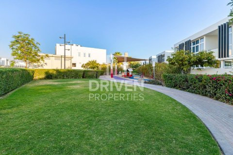 Townhouse in DAMAC Hills (Akoya by DAMAC), Dubai 3 bedrooms, 175 sq.m. № 19583 - photo 11